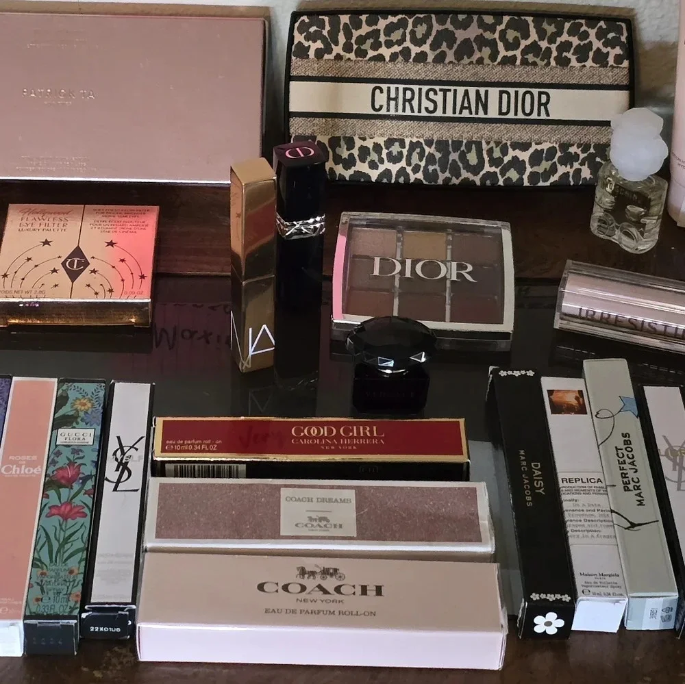 High-End Makeup Mytery Box